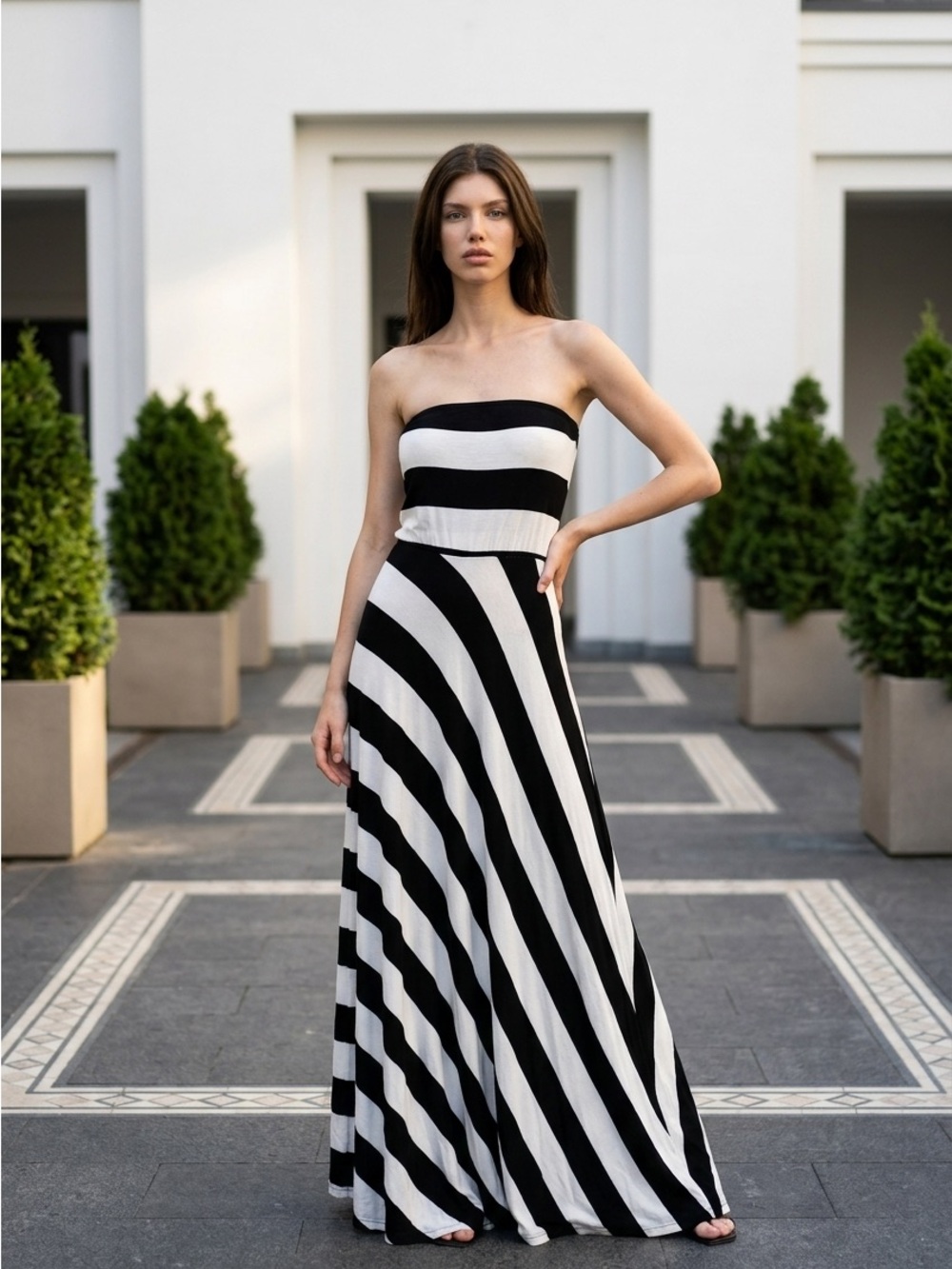 Elan Strapless Black & White Maxi Dress